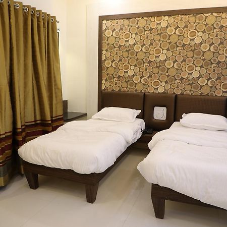 Hotel Pushpak Park Osmanabad Εξωτερικό φωτογραφία