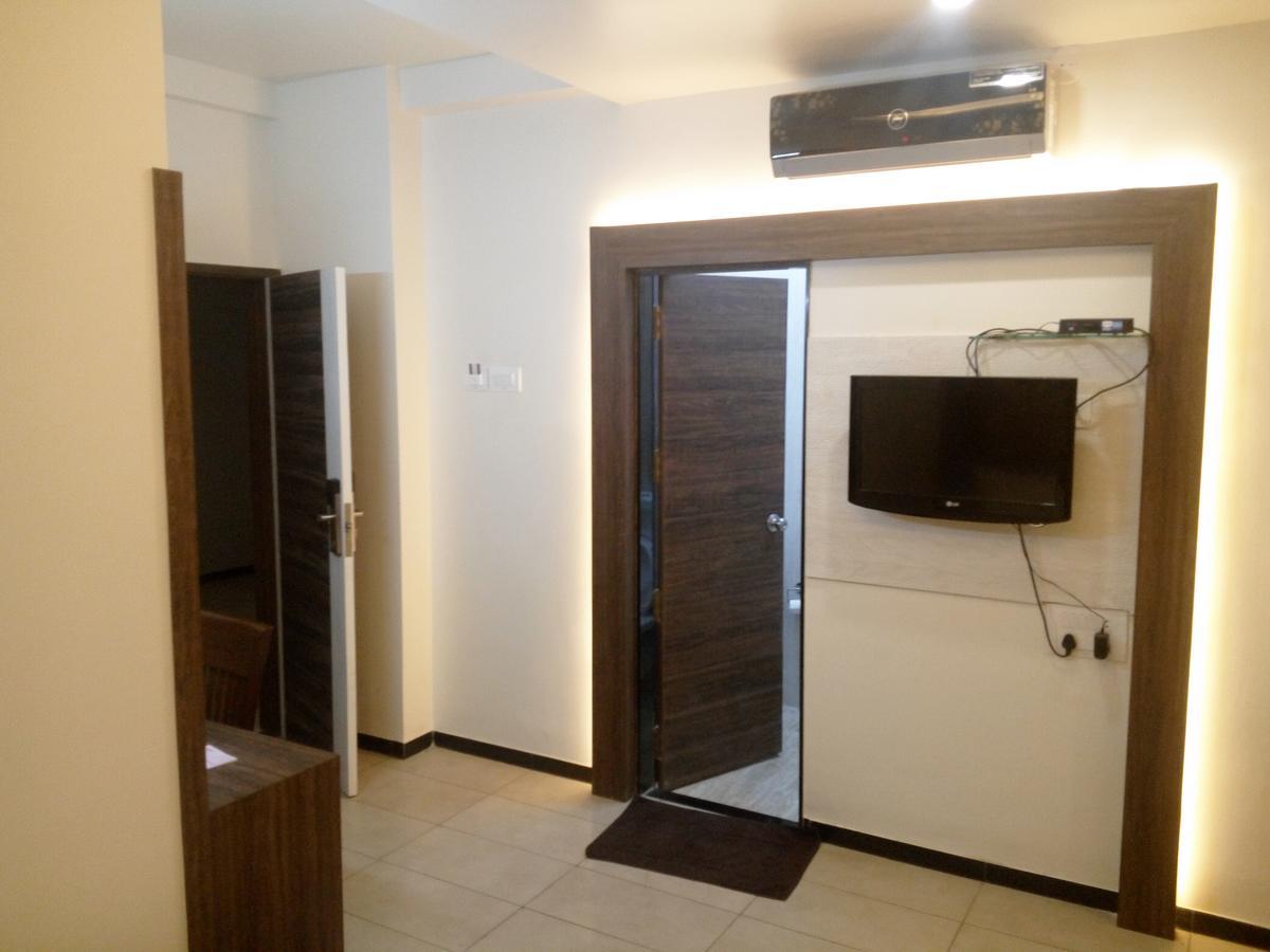 Hotel Pushpak Park Osmanabad Εξωτερικό φωτογραφία